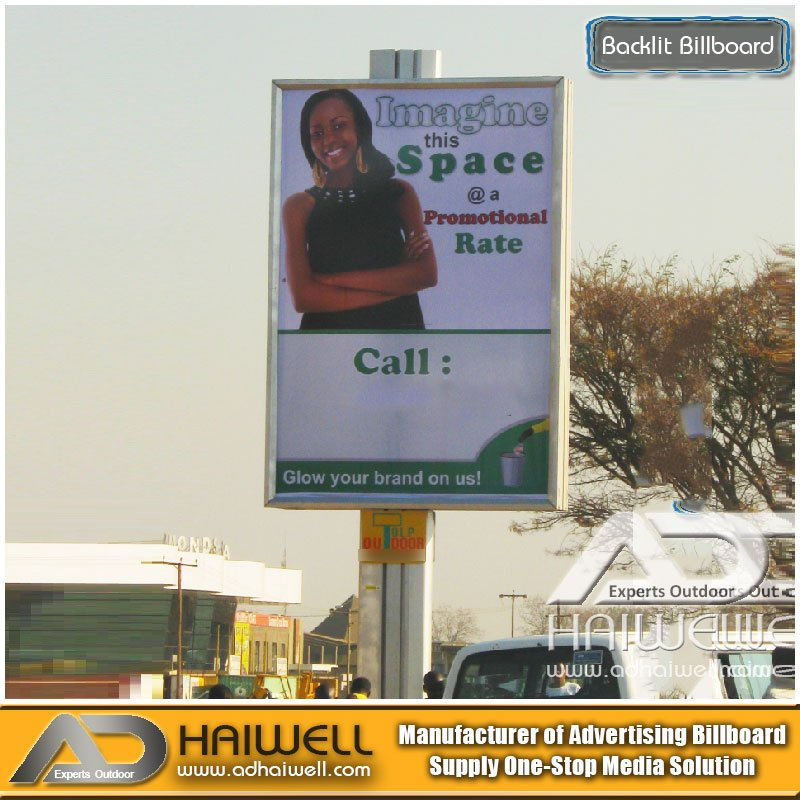 Яркая зеленая технология с наружной подсветкой и светодиодной подсветкой рекламного щита