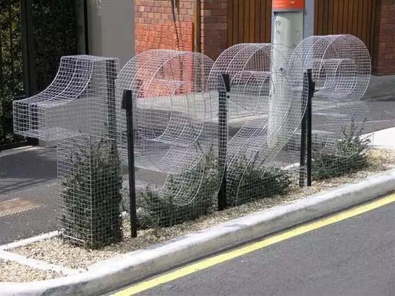 Логотип в форме колючей проволоки