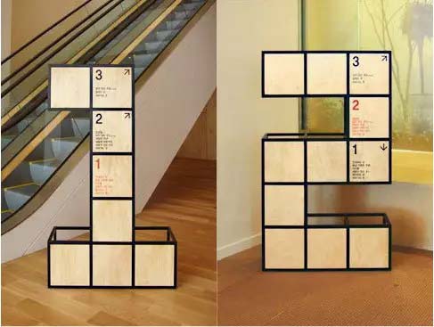 Металлический каркас с УФ-печатью на деревянной доске.