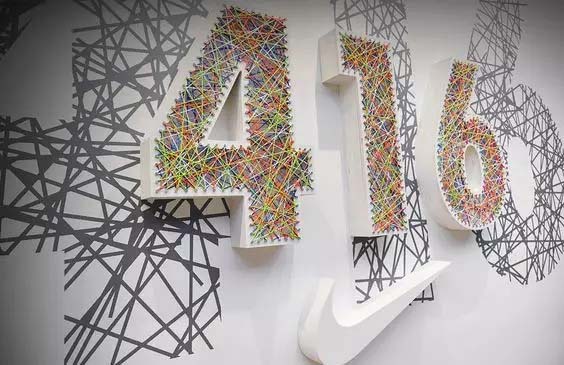 Поверхность деревянных 3D купелей прибита и намотана.